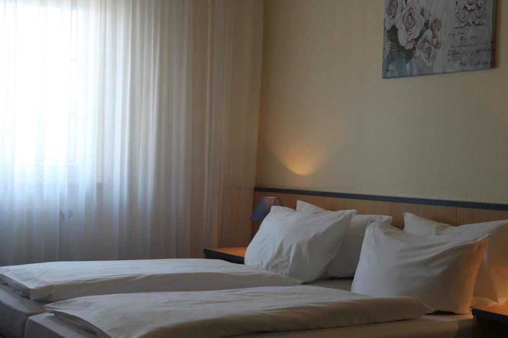 Stern Am Rathaus Hotel Köln Eksteriør billede